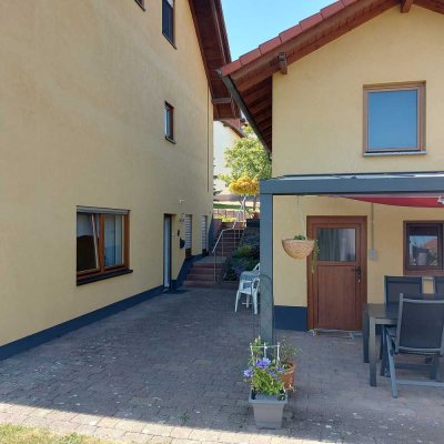 Stilvolle 2-Raum-Wohnung mit Balkon und EBK in Kerzenheim