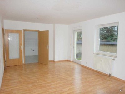 Ruhige 3-Zimmer-Wohnung mit Terrasse, separater Küche und Laminatboden am Rande von Königsbrück