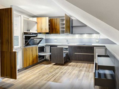 **Offenes Bieterverfahren** (Startpreis 125.000,- €): Modernisierte 2 Zimmer Wohnung mit Balkon