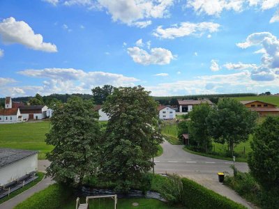 PAF-Gittenbach! 3-Zimmer Dachgeschoss-Wohnung mit Balkon, Keller, Garage und Stellplatz!