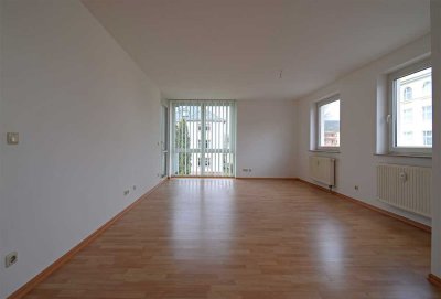 *Hier bin ich richtig! -große  2,5-ZKB-Wohnung in Zwönitz*