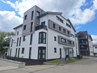 Top Ausstattung, Einbauküche und Tiefgaragenstellplatz: Hochwertige 4-Zimmer-Wohnung am Ryck