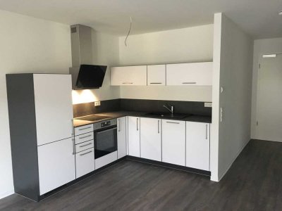helle, moderne, neuwertige 2 Zi.-Whg., mit EBK provisionsfrei zu vermieten