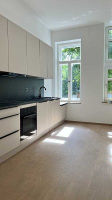 Exklusive 2-Zimmer-EG-Wohnung mit gehobener Innenausstattung mit Balkon und EBK in Dresden