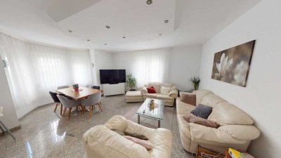 Großzügige 3-Zimmer-Wohnung mit Südbalkon – stilvoll wohnen in Altbauvilla in Weilheim/Teck