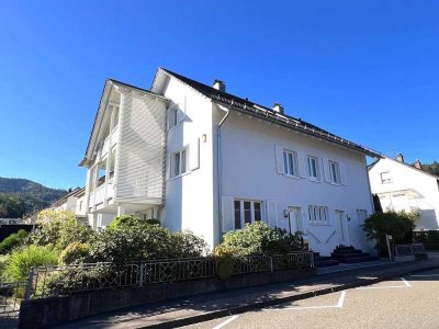 +++Exklusives Zweifamilienhaus mit schönem Grundstück in Hausach zu verkaufen++