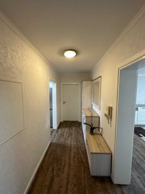 Stilvolle 3-Raum-Wohnung mit gehobener Innenausstattung mit Balkon und Einbauküche in Künzelsau