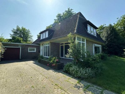 Gepflegtes Einfamilienhaus mit großem Grundstück – sofort bezugsfrei