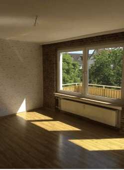 2-Zimmer-Wohnung mit Balkon, Stadtrand von Bad Homburg