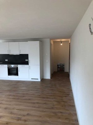 Moderne 1-Zimmer-Wohnung mit Einbauküche in Kirchheim am Neckar