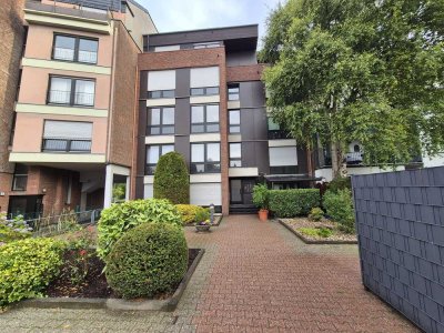 Frisch sanierte 3 Zimmer Wohnung mit Balkon Küche Aufzug TG-Stellplatz