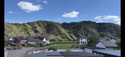 Großzügige 5-Zimmer-Wohnung mit Balkon und Stellplatz in Piesport