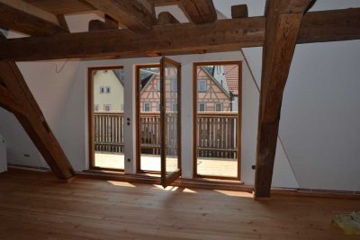 Neuwertige Dachgeschosswohnung mit Süd-Balkon in Horb