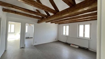 Zweitbezug nach Sanierung: 3-Zi.-Dachgeschosswohnung in Bayreuth