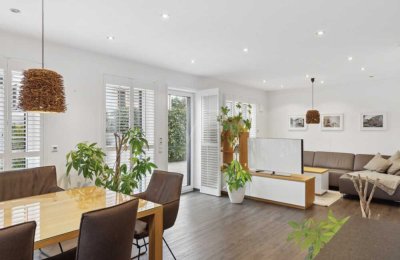 Ehemaliges Musterhaus! Top modernes Einfamilienhaus im sehr gepflegten Zustand! Neuwertig!