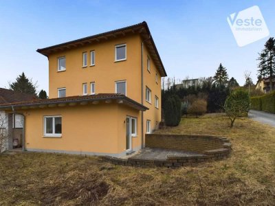Wohnhaus im Toskana-Stil mit ELW und Doppelgarage im Stadtbusbereich