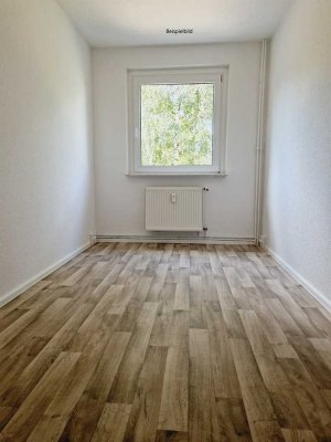 Kinderzimmer sucht Nachmieter - neu renovierte 3- Raumwohnung Am Sportpark 18 bezugsfertig ab 01.26!