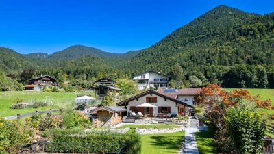 Klassisches Landhaus in exklusiver Lage von Kreuth am Tegernsee