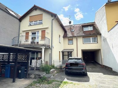 Zweifamilienhaus mit Einliegerwohnung in zentraler Lage von Hattersheim