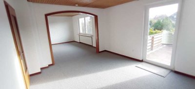 Großzügige, helle 5-Zi.-Whg. mit Balkon, WG geeignet, viel Platz zum Wohnen und Arbeiten