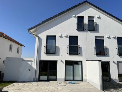 Ab 01.09.25 verfügbar! DHH in KfW-40-Plus (!) Energiestandard - hell und großzügig mit 2 Bädern