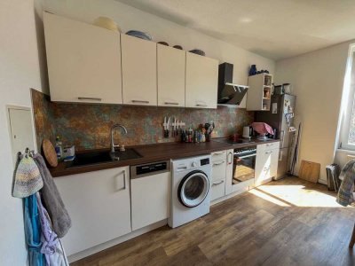 Gemütliche 3-Zimmerwohnung mit Einbauküche zur Ablöse, zentral und sehr ruhig gelegen!