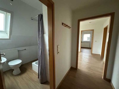 Charmante 2-Zimmer Wohnung im DG