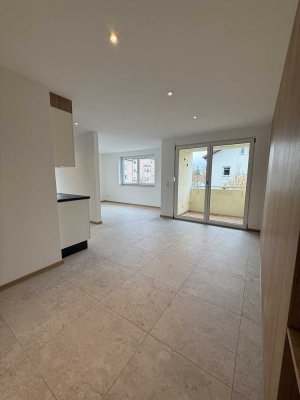 Schöne 4-Zimmer Wohnung neu renoviert in TOP-Lage!