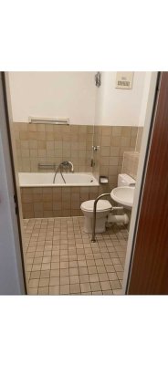 1,5-Zimmer Wohnung mit Balkon im 3. OG in Krefeld-Uerdingen