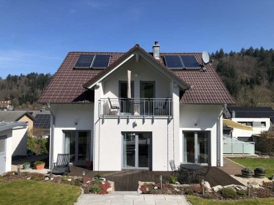 Hier kann Ihre Seele baumeln - EFH mit ca. 214 m² Wohnfläche, phantastischer Ausstattung in Randlage