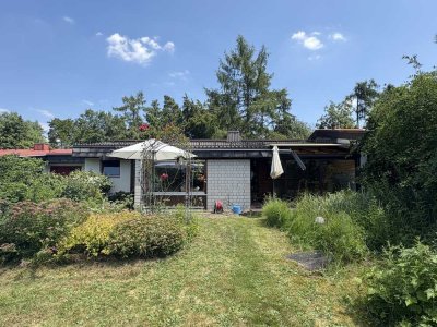 Großes Wohnhaus mit Wintergarten Garten und Doppelgarage am Waldrand in Singen (Hohentwiel)