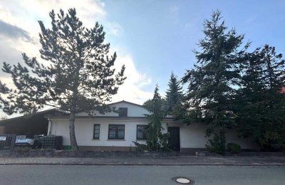 Stilvolles 6-Zimmer-Anwesen in Karsdorf mit charmantem Garten und moderner Technologie – Ein Juwe...