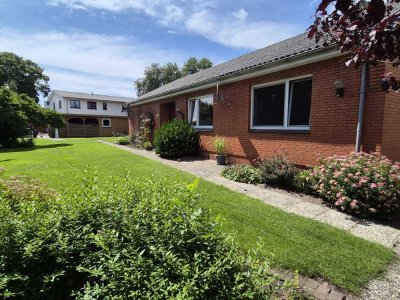 Wohnen auf einer Ebene: Einfamilienhaus mit Doppelcarport in Friedrichsholm zur Miete