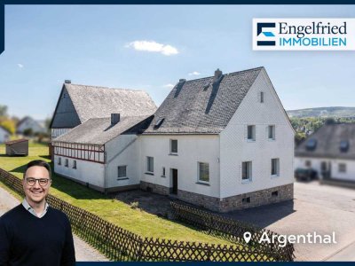 Gepflegtes Bauernhaus mit Soonwaldblick und stattlicher Scheune auf riesigem Grundstück mit Bauplatz
