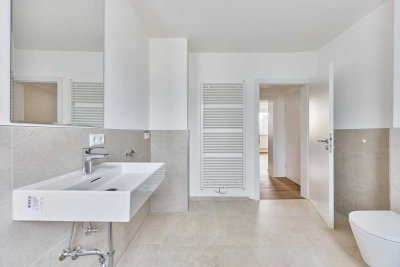 Kernsaniert - helle 2-Zi.-Whg. in Süd-West mit Küche und Fensterbad