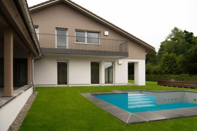 Geräumiges, günstiges und saniertes 10-Raum Ein- oder Mehrfamilienhaus in Mauerstetten