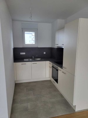 3-Zimmer Wohnung mit geh. Innenausstattung mit Balkon und EBK