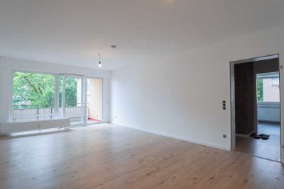 Frisch renovierte ca. 81m² große 3-Zimmer-Wohnung mit Loggia, 2 modernen Bädern, Ga
