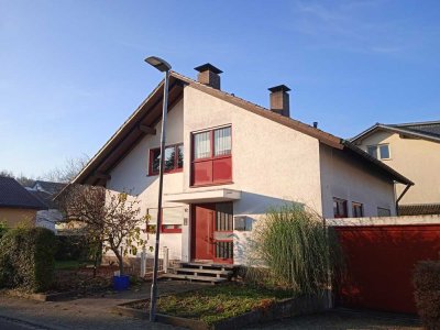 Freistehendes Haus mit großem Garten in Mühlhausen-Tairnbach