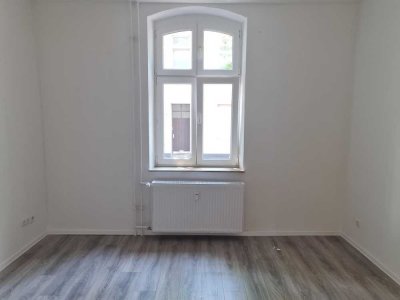 Renovierte 2-Zimmer-Wohnung im Erdgeschoss zu vermieten!
