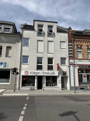 Erstbezug nach Renovierung 4,5 Zimmer Wohnung in der Innenstadt von Bedburg mit Aufzug