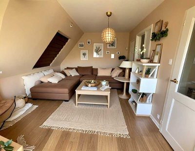 Süßes 2 Zimmer-DG-Apartment mit Fahrstuhl