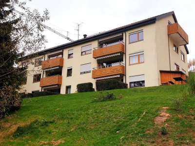 Traumwohnung mit Traumaussicht! 4-Zimmer Wohnung inklusive Einbauküche, Balkon und Außenstellplatz