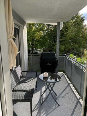 Renovierte  4-Zimmer Wohnung mit 2 Balkonen in ruhiger Lage