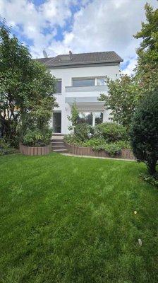 Townhouse: First Move-In after Renovation close to Clay