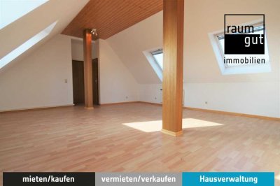 1-Zimmer Dachgeschosswohnung mit Charme  in der Nähe vom Schillerplatz in Mönchengladbach