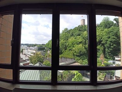 Helle 2-Zimmer-Maisonette-Wohnung mit Burgblick im Herzen von Godesberg