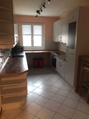 Schöne und gepflegte 3-Raum-Wohnung mit EBK in Baunatal