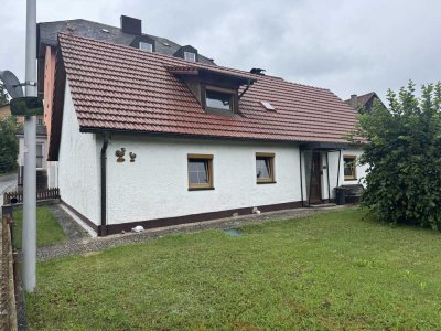 Nettes sanierungsbedürftiges EFH in Undorf
