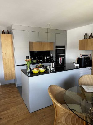 Neuwertige 3-Zimmer-Wohnung in betreutem Wohnen!
- Für Bewohner ab 60 Jahren oder Pflegestufe 2 -